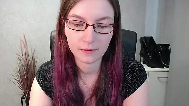 emmaxDelight online show from 02/18/25, 01:11