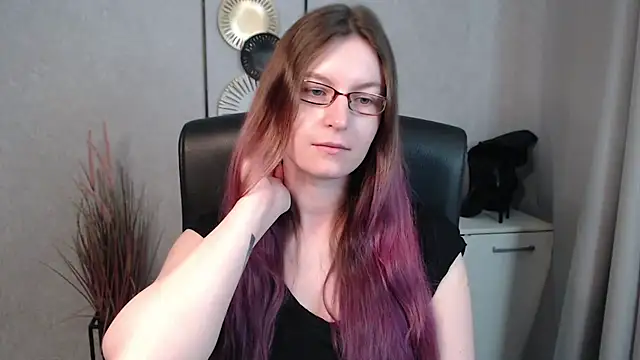 emmaxDelight online show from 03/05/25, 10:33