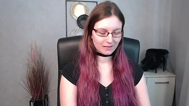 emmaxDelight online show from 03/18/25, 10:25