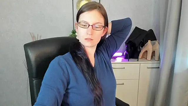 emmaxDelight online show from 07/14/26, 10:21