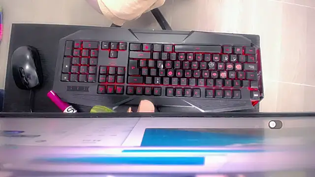 victoria love89 online show from 01/17/25, 01:57