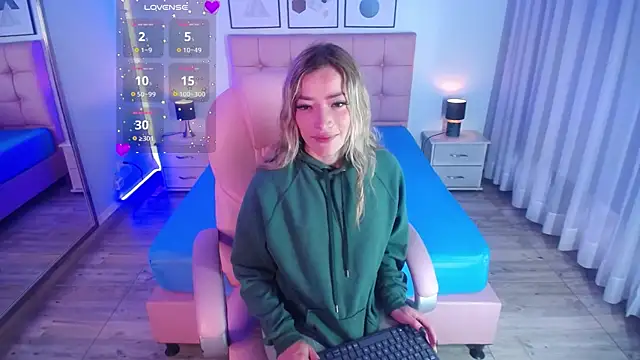 zoe jones13 online show from 01/31/25, 11:56