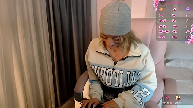 zoe jones13 online show from 02/18/25, 03:21