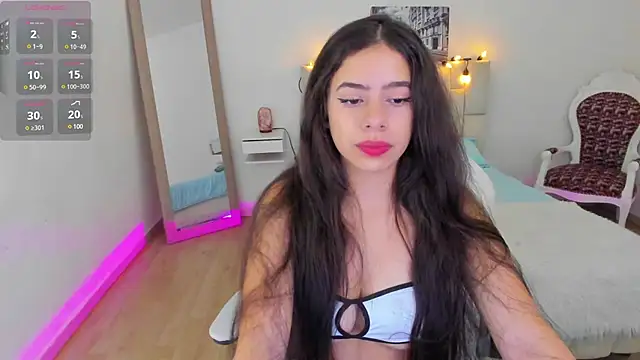 Snapshot of zoe_turnner_18 chatting on 02/13/25, 11:17 zoe turnner 18 online show from 02/13/25, 11:17