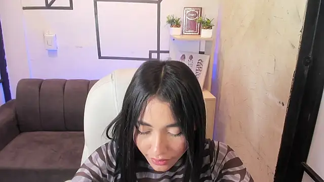 lilithTeen1  online show from 03/12/25, 09:55