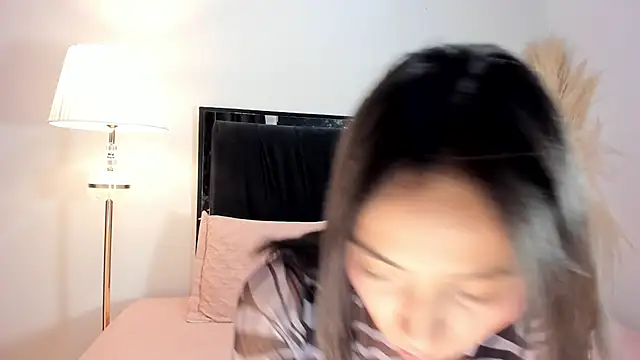 Snapshot of lilithTeen1_ chatting on 04/24/26, 10:34 lilithTeen1 online show from 04/24/26, 10:34