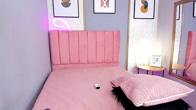 LARISSAEVANS online show from 01/25/25, 02:58