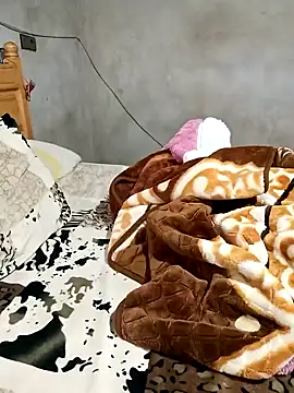 jijijoudia online show from 01/18/25, 02:44