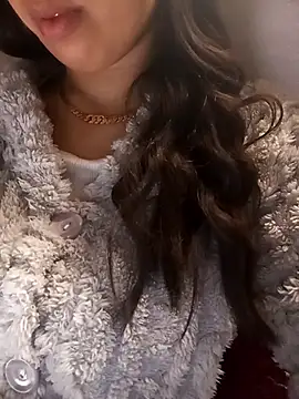 jijijoudia online show from 03/08/25, 04:17