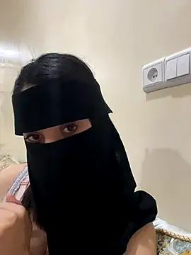 jijijoudia online show from 09/22/25, 11:18