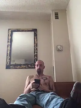 Snapshot of armdy371 chatting on 03/30/26, 08:43 armdy371 online show from 03/30/26, 08:43