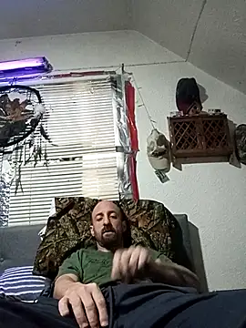 Snapshot of armdy371 chatting on 05/02/26, 11:32 armdy371 online show from 05/02/26, 11:32
