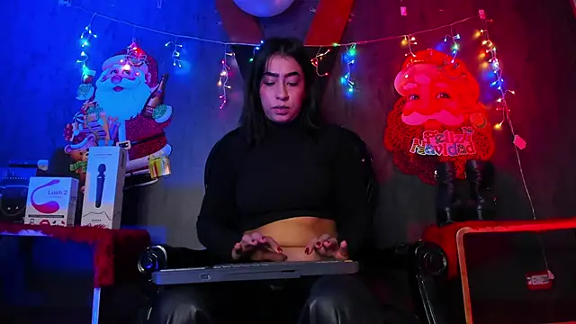 Carolina Arias online show from 12/20/24, 08:34