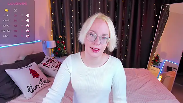 Snapshot of Amanda_Brow chatting on 12/29/24, 07:17 Amanda Brow online show from 12/29/24, 07:17