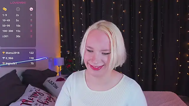 Snapshot of Amanda_Brow chatting on 01/01/25, 10:35 Amanda Brow online show from 01/01/25, 10:35