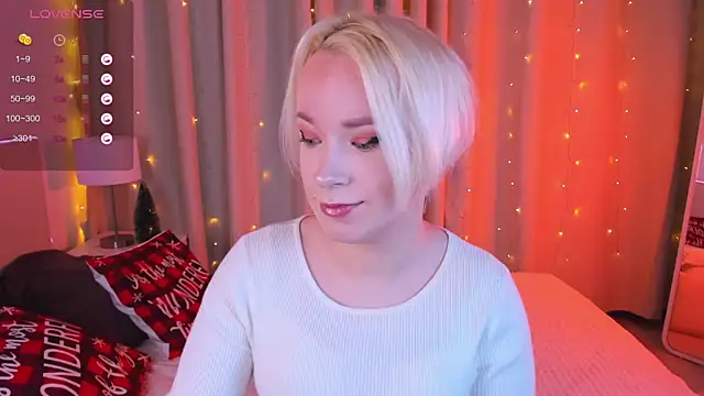 Snapshot of Amanda_Brow chatting on 01/04/25, 05:48 Amanda Brow online show from 01/04/25, 05:48