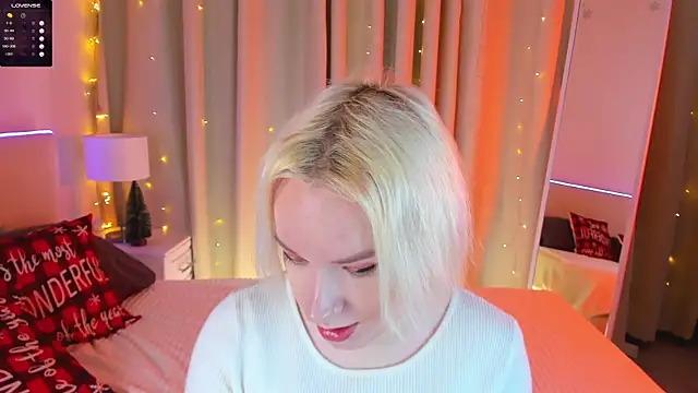 Snapshot of Amanda_Brow chatting on 01/12/25, 01:48 Amanda Brow online show from 01/12/25, 01:48