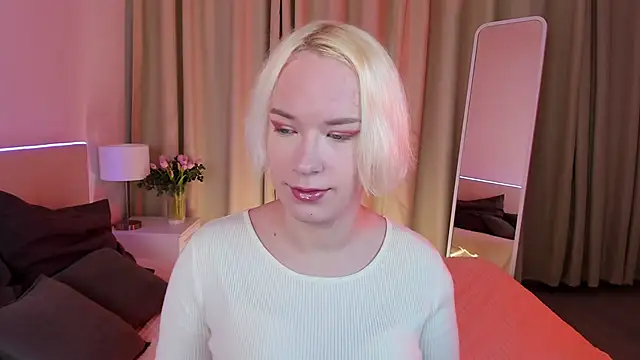 Snapshot of Amanda_Brow chatting on 01/25/25, 06:55 Amanda Brow online show from 01/25/25, 06:55