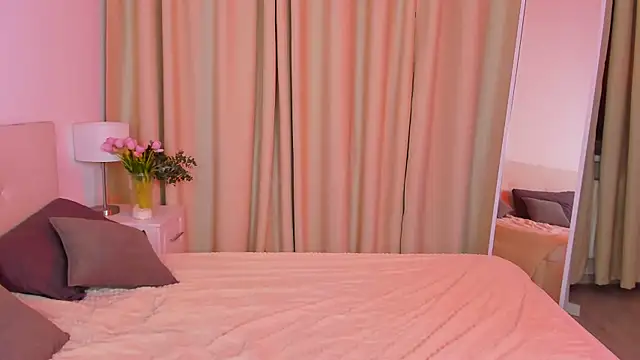 Snapshot of Amanda_Brow chatting on 02/08/25, 06:54 Amanda Brow online show from 02/08/25, 06:54