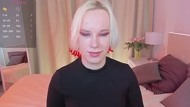 Snapshot of Amanda_Brow chatting on 02/15/25, 06:02 Amanda Brow online show from 02/15/25, 06:02