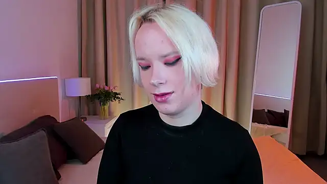 Snapshot of Amanda_Brow chatting on 02/18/25, 06:37 Amanda Brow online show from 02/18/25, 06:37