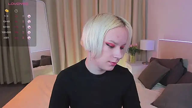 Snapshot of Amanda_Brow chatting on 02/19/25, 05:49 Amanda Brow online show from 02/19/25, 05:49