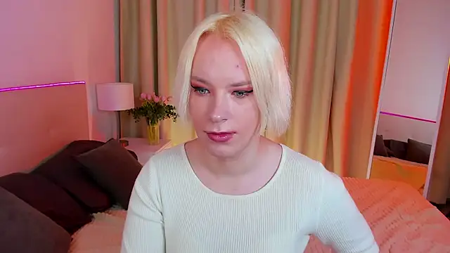 Snapshot of Amanda_Brow chatting on 02/21/25, 10:07 Amanda Brow online show from 02/21/25, 10:07