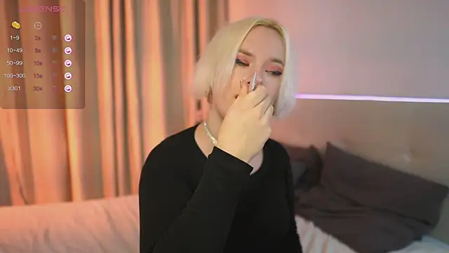 Snapshot of Amanda_Brow chatting on 03/05/25, 12:00 Amanda Brow online show from 03/05/25, 12:00