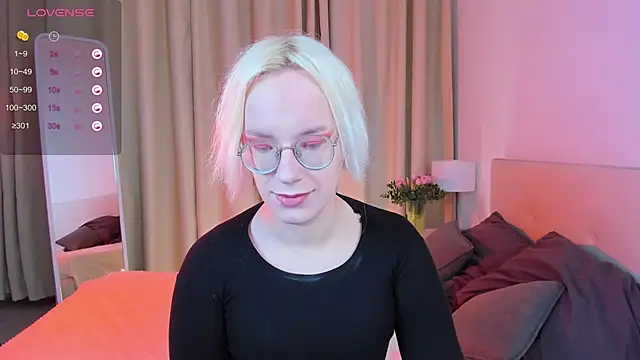 Snapshot of Amanda_Brow chatting on 03/11/25, 06:10 Amanda Brow online show from 03/11/25, 06:10