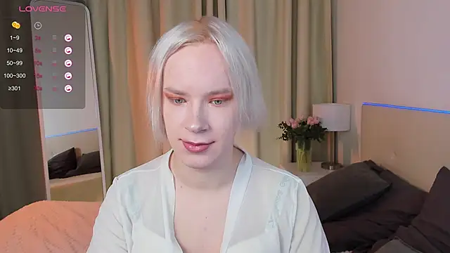 Snapshot of Amanda_Brow chatting on 03/18/25, 05:52 Amanda Brow online show from 03/18/25, 05:52