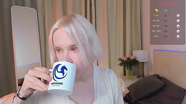 Snapshot of Amanda_Brow chatting on 03/18/25, 12:58 Amanda Brow online show from 03/18/25, 12:58