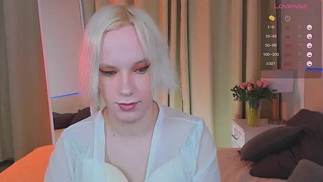 Snapshot of Amanda_Brow chatting on 03/20/25, 06:52 Amanda Brow online show from 03/20/25, 06:52