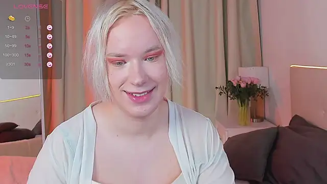 Snapshot of Amanda_Brow chatting on 03/21/25, 12:17 Amanda Brow online show from 03/21/25, 12:17