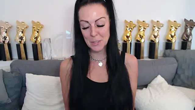 Snapshot of Texas_Patti chatting on 12/21/24, 09:44 Texas Patti online show from 12/21/24, 09:44