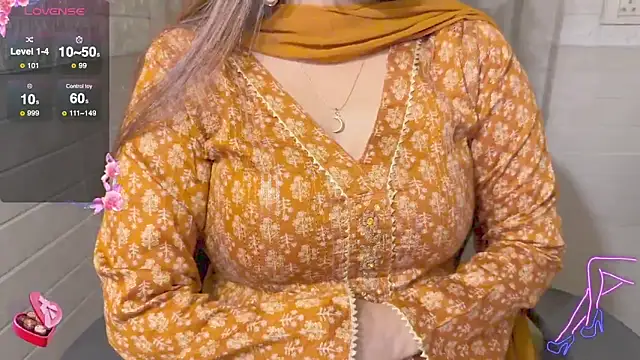 Snapshot of Your_Sassy_Goddess chatting on 04/10/26, 06:12 Your Sassy Goddess online show from 04/10/26, 06:12