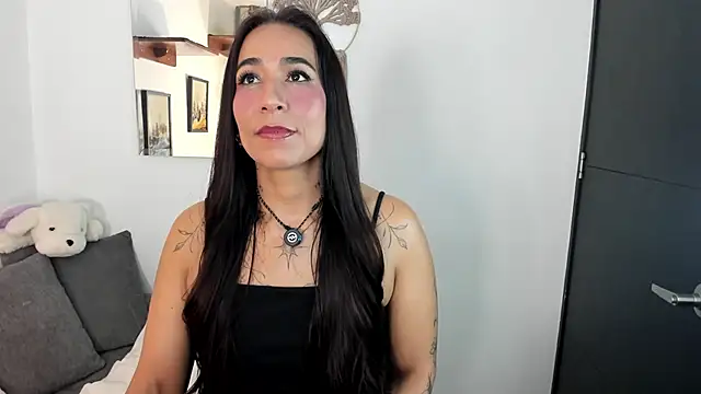 Snapshot of electra_hunt chatting on 06/16/26, 12:13 electra hunt online show from 06/16/26, 12:13