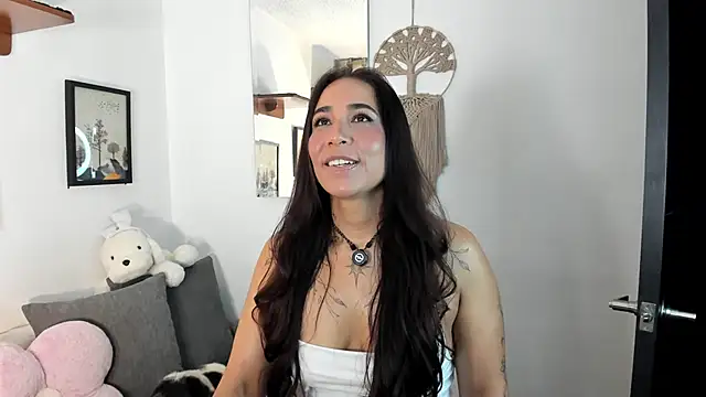 Snapshot of electra_hunt chatting on 06/20/26, 01:19 electra hunt online show from 06/20/26, 01:19