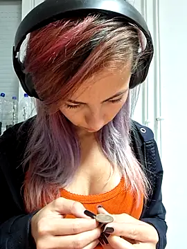 allinqueen online show from 10/01/25, 01:55