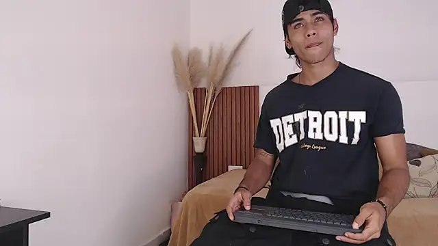 zander 2120 online show from 12/13/24, 01:55