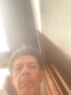 Snapshot of laye19 chatting on 12/04/25, 09:45 laye19 online show from 12/04/25, 09:45