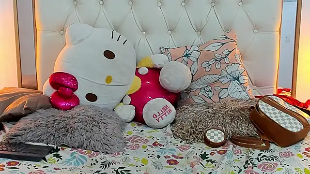 Snapshot of camila_sex_latina chatting on 01/18/25, 07:07 camila sex latina online show from 01/18/25, 07:07