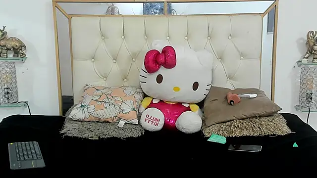 Snapshot of camila_sex_latina chatting on 01/26/25, 02:24 camila sex latina online show from 01/26/25, 02:24