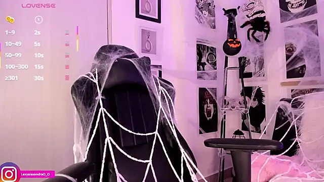 Snapshot of Lexyjoycce chatting on 10/30/25, 08:42 Lexyjoycce online show from 10/30/25, 08:42