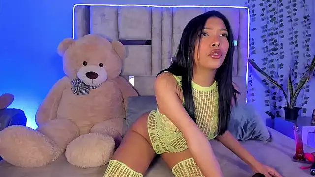 KarolRojas  online show from 01/31/25, 03:30