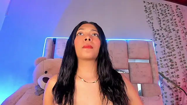 KarolRojas  online show from 02/04/25, 09:28