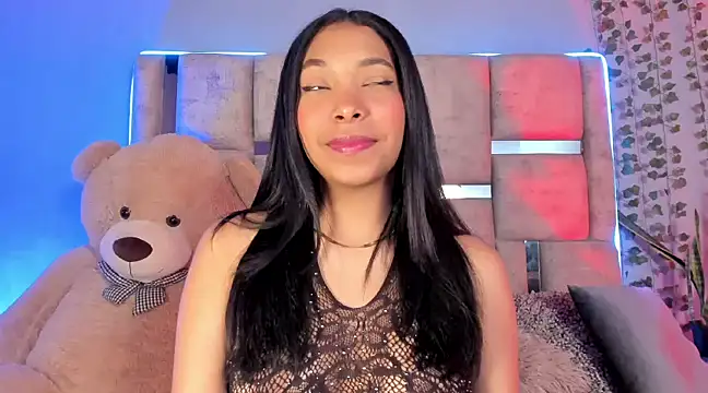 KarolRojas  online show from 02/14/25, 03:33