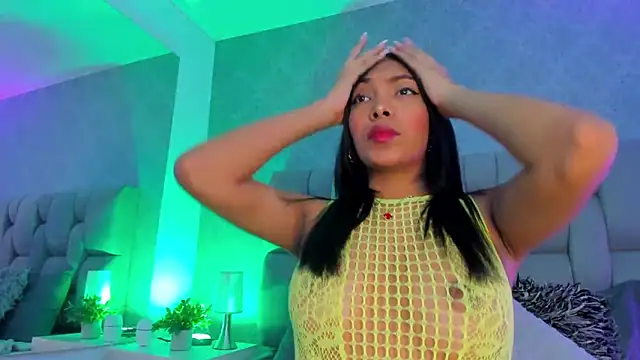 KarolRojas  online show from 03/15/25, 03:29