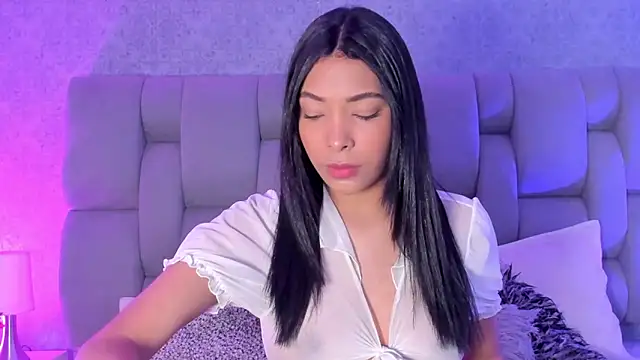 KarolRojas  online show from 09/13/25, 03:28