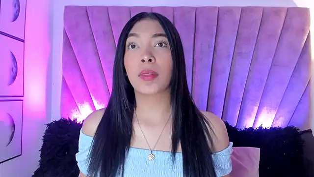 KarolRojas  online show from 10/09/25, 03:26