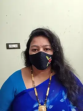 neelu-hoty online show from 03/03/26, 08:20